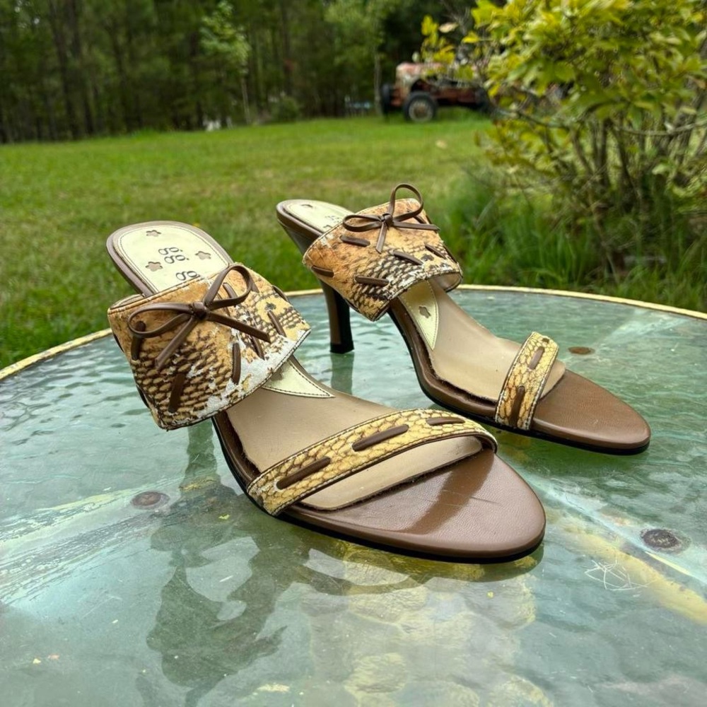 Y2K Snake Skin Peep Toe Kitten Heel Sandals Size 8